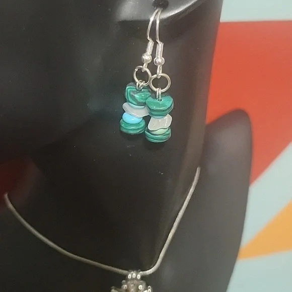 New Handmade Earrings With Crystal Quartz Stone And Assorted Beads Nickel Free - Picture 3 of 4